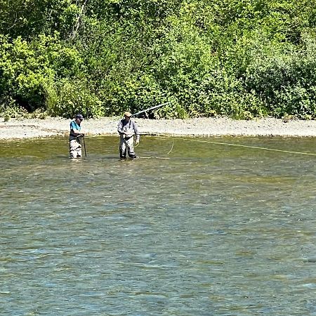 ホテル River House キャンベルリバー エクステリア 写真