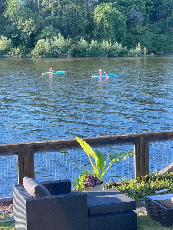 ホテル River House キャンベルリバー エクステリア 写真