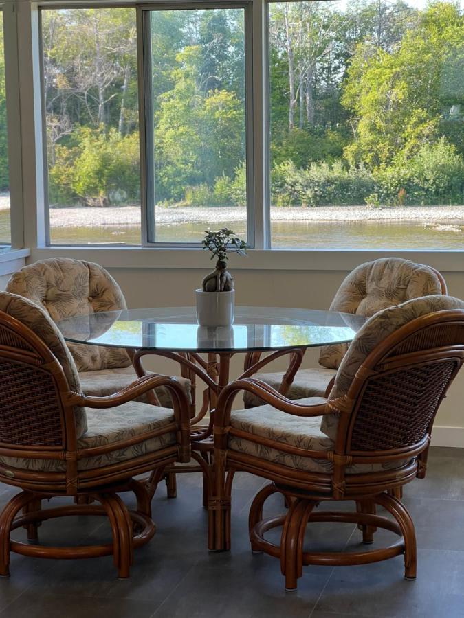ホテル River House キャンベルリバー エクステリア 写真